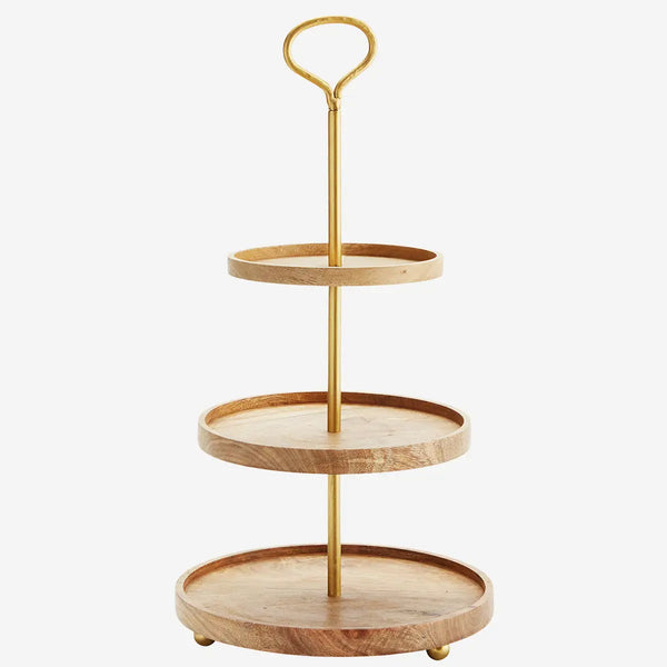 Etagere mit Holzplatten